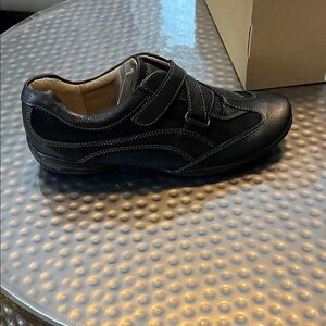 Women’s Black Leather Casual Shoes